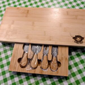 Dumble Farm cheese board and knife set.