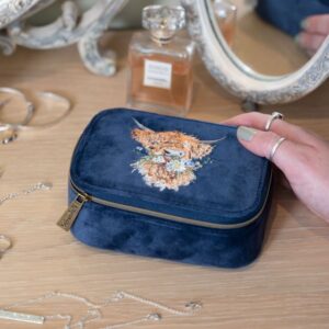 'Daisy Coo' Highland Cow Embroidered Accessory Case